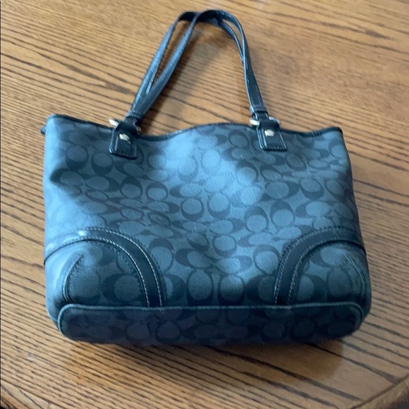 Black Coach leather purse - Picture 2 of 4